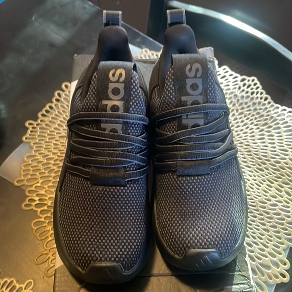 Boys Adidas lite Racer adapt 7.0 sneakers, never worn, size 13 black. - Picture 3 of 6